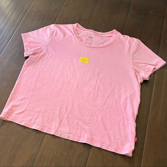 Levi’s Cropped T-Shirt - Picture 1 of 5